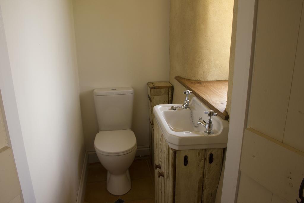 Pathways, Beachwood Cottage Bath Bagian luar foto